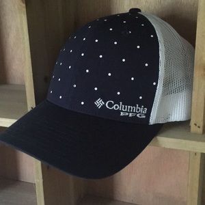 Columbia women's trucker hat